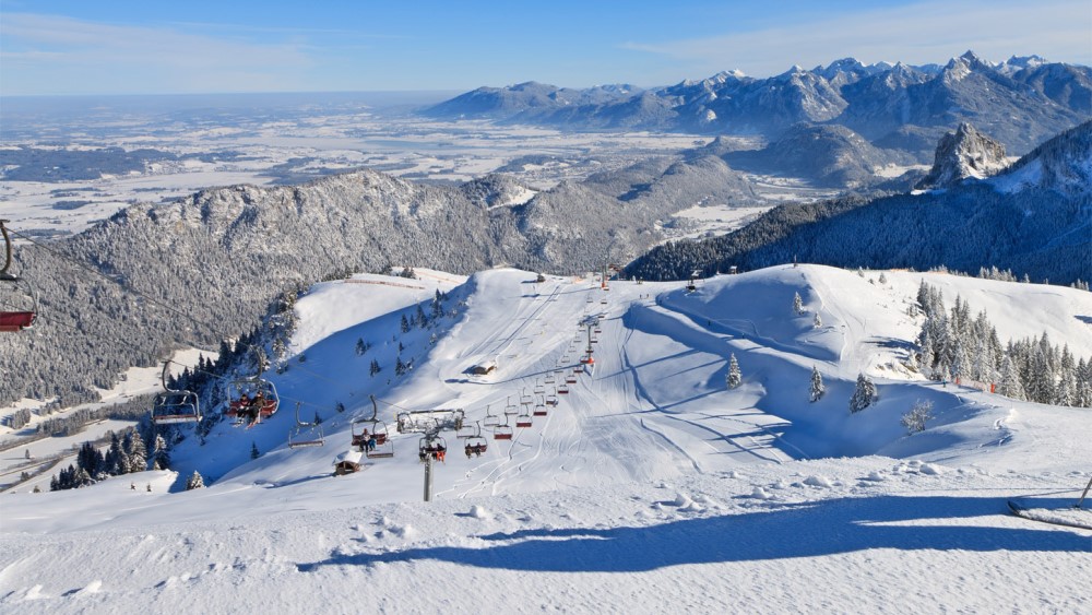 Wintersport met pistes in Bayern Duitsland.